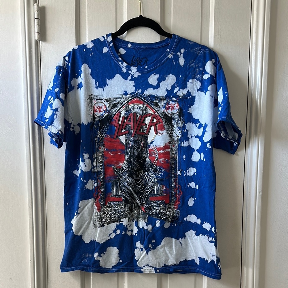 Vibrant Blue and Red Short Sleeve Tee with Graphic Print
